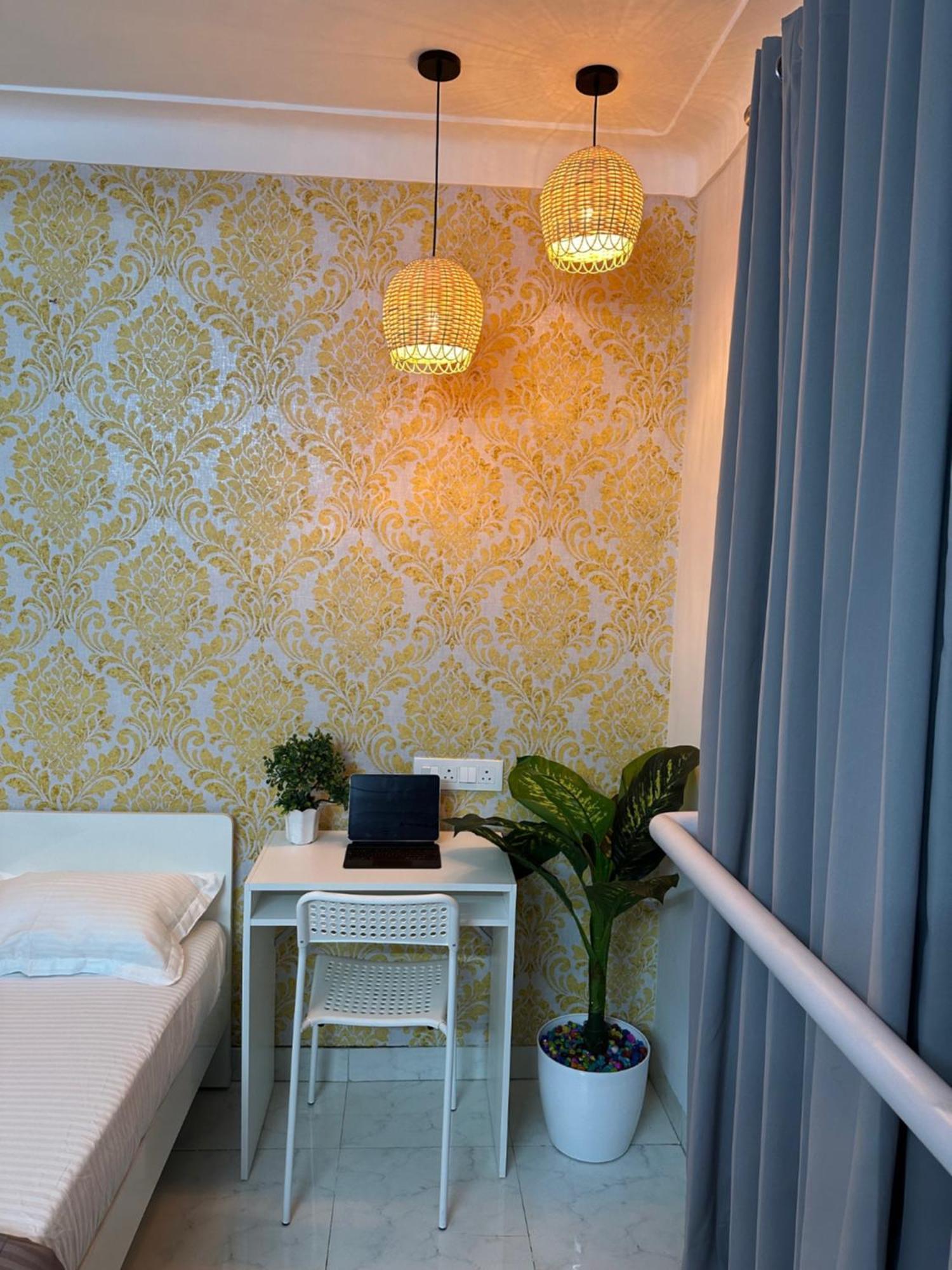 Apartment Oxford: Private In Koregaon Park. Lakeview *